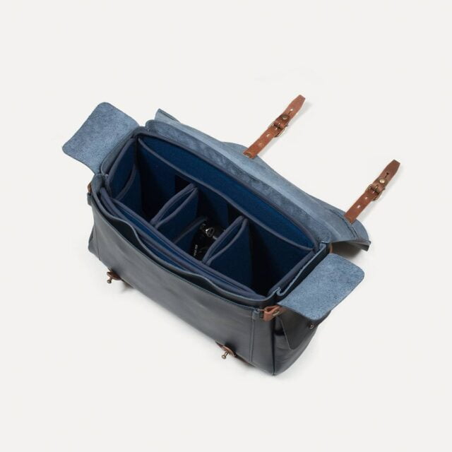 Bleu De Chauffe - Sac photo Arles L en cuir - Bleu Marin