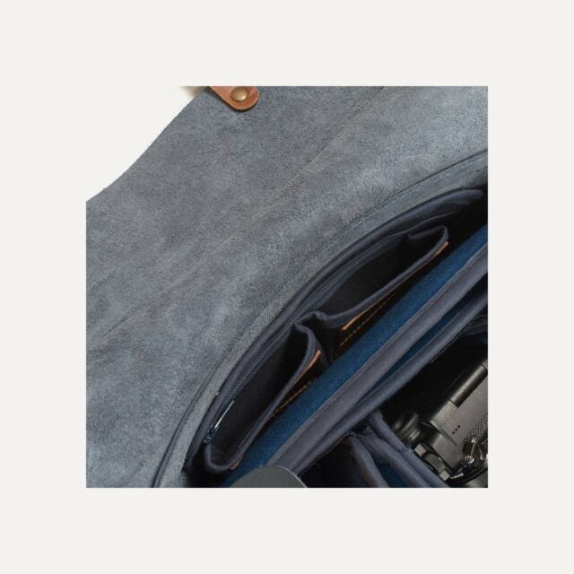 Bleu De Chauffe - Sac photo Arles L en cuir - Bleu Marin