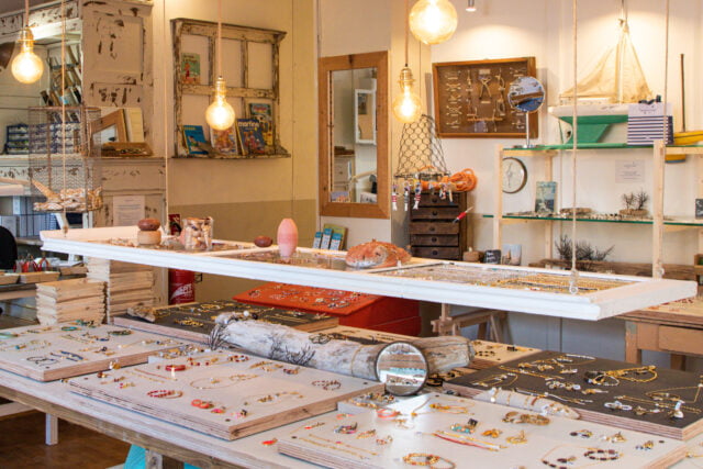 Retour de plage boutique bijoux fantaisie artisanaux saint malo 25 Atelier boutique Retour de Plage de Saint-Malo