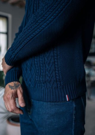 Pull Veritable Bleu Marine par la marque Montlimart Montlimart - Pull Veritable Bleu Marine