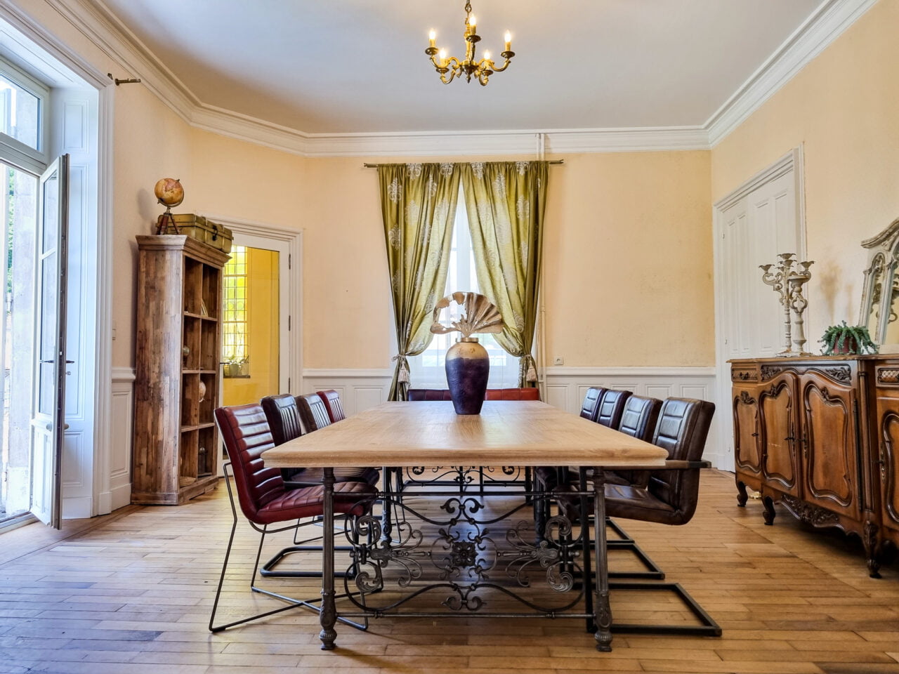 Cervus by jmp - Table