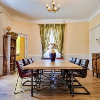 Cervus by jmp - Table