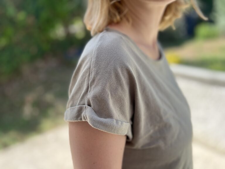 Le t-shirt propre femme kaki