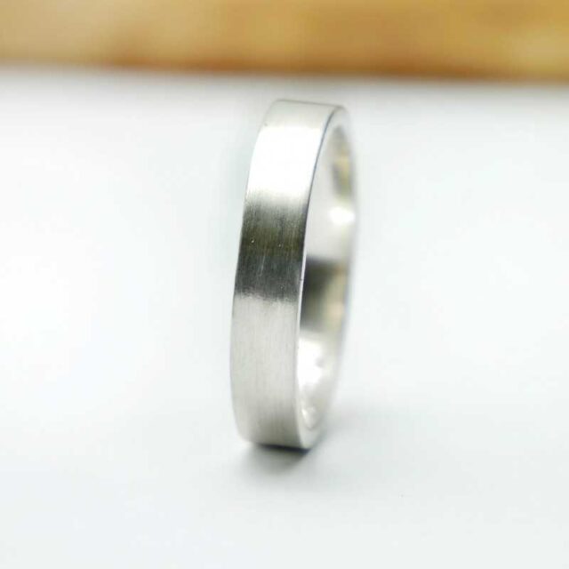 Désirée Schmidt - Alliance brossée argent 925 recyclé pour femme et pour homme