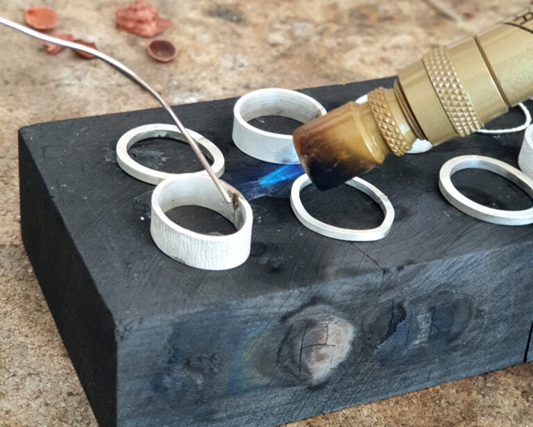 Atelier Désirée Schmidt Paris - Fabrication de bijoux