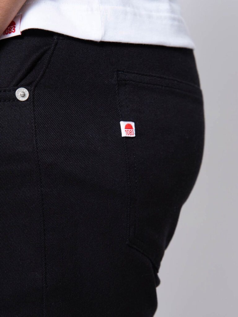 1083 - JEANS SLIM 104N FUSELE coton bio microdenim doubleflex uni noir Homme