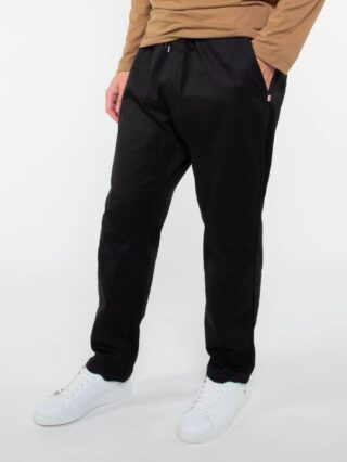 1083 - Joggjeans carotte 122n