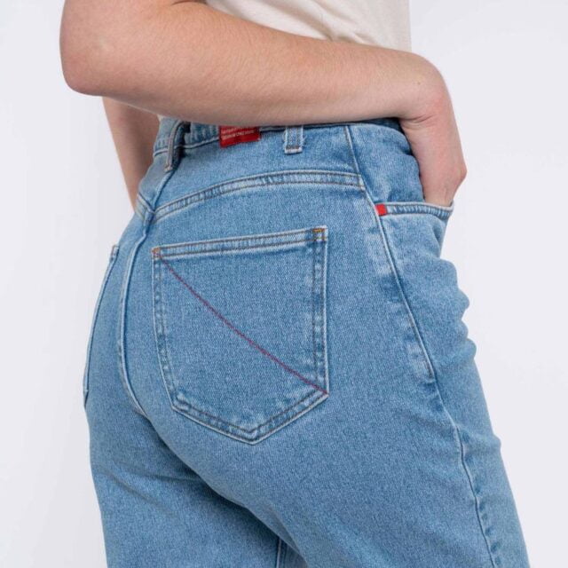 1083 - JEANS MOM 208H DELAVE  flex coton bio indigo clair