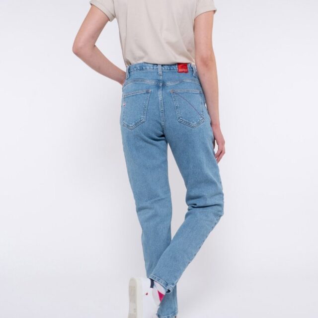 1083 - JEANS MOM 208H DELAVE  flex coton bio indigo clair