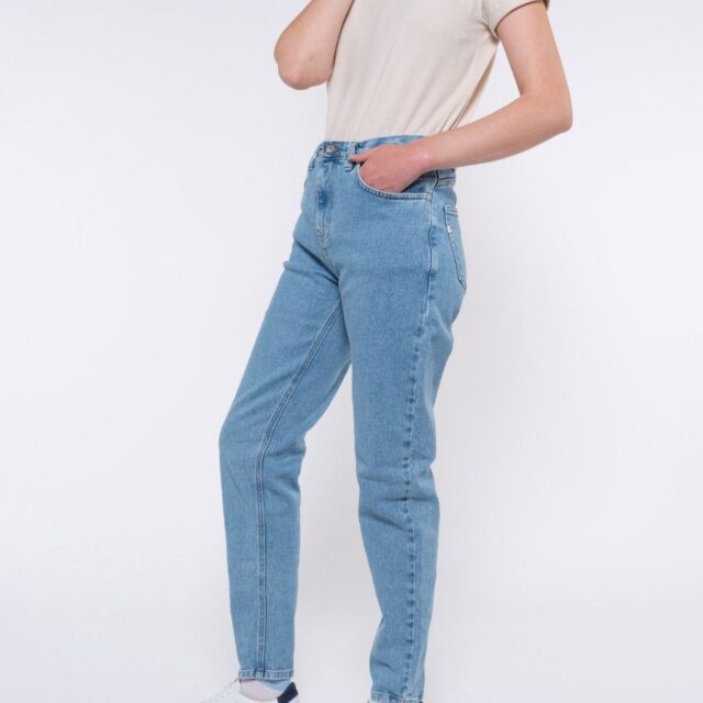 1083 - JEANS MOM 208H DELAVE  flex coton bio indigo clair