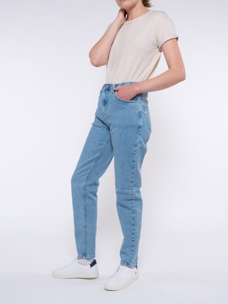 1083 - JEANS MOM 208H DELAVE flex coton bio indigo clair