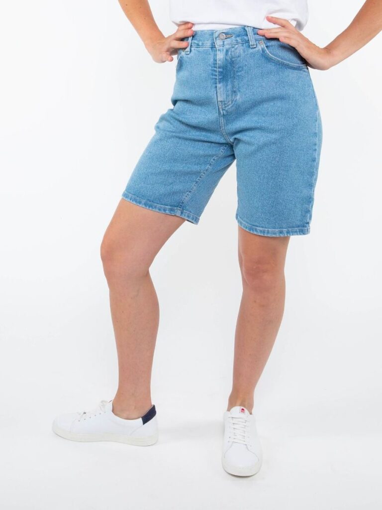 1083 - SHORT LONG 271H DROIT DELAVE taille haute coton bio indigo clair