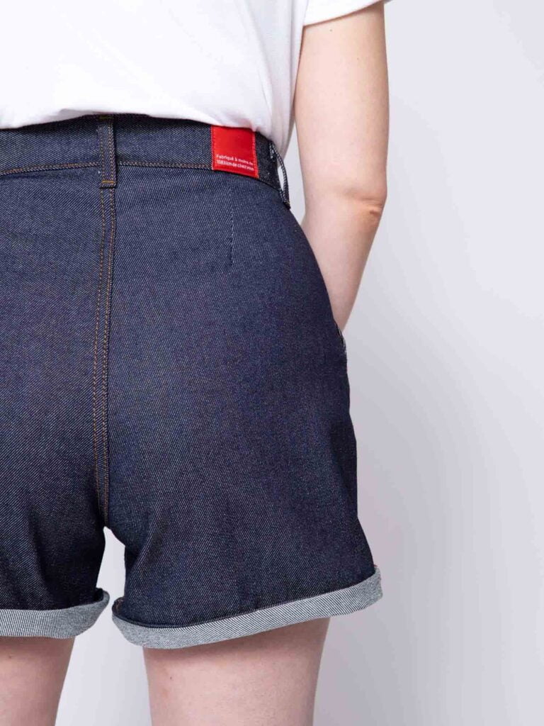 1083 - SHORT PINCE 278H LARGE taille haute coton bio indigo brut