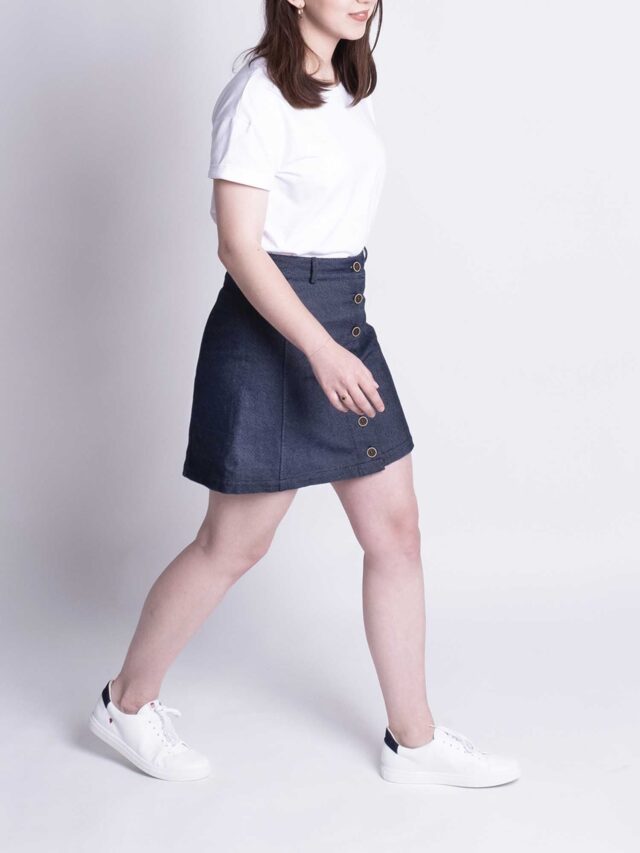 1083 - JUPE JEAN trapeze boutons 292H les hirondelles surcyclee