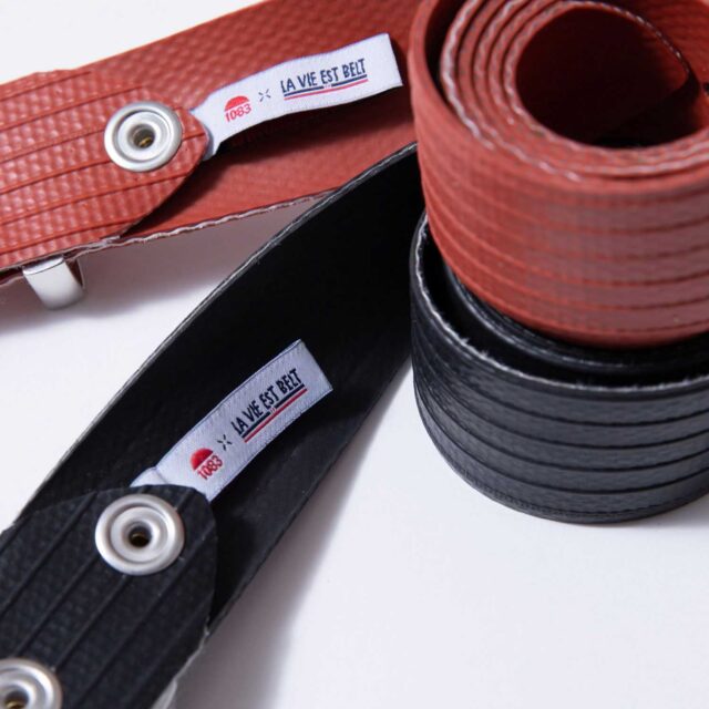 1083 - CEINTURE 802 VOLONTAIRE LA VIE EST BELT surcyclee noir Unisexe