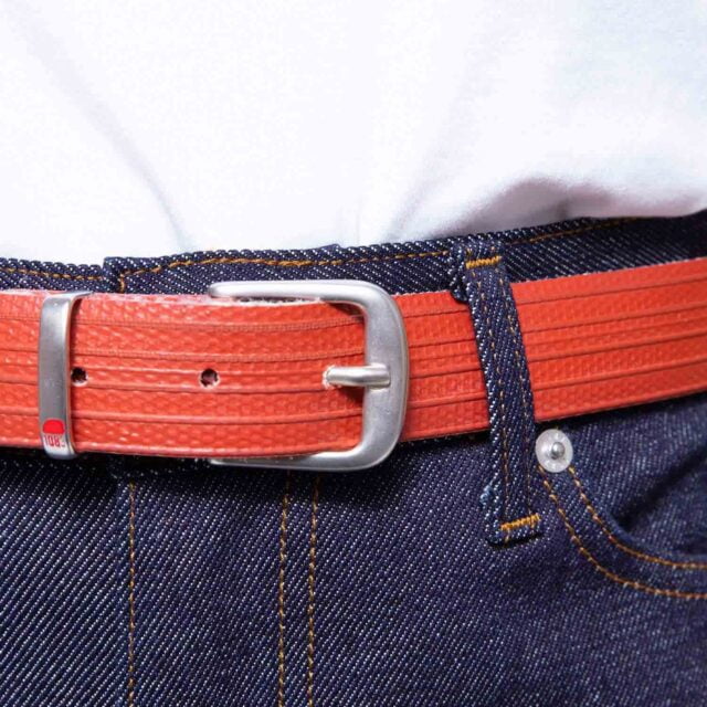 1083 - CEINTURE 803 VOLONTAIRE LA VIE EST BELT surcyclee rouge Unisexe