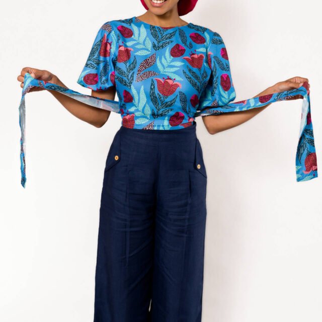 Nevice - Blouse bleue à fleurs