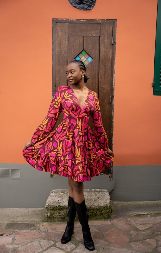 Nevice - Robe évasée à col en V