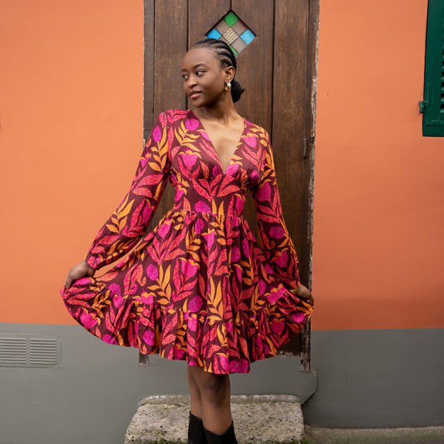 Nevice - Robe évasée à col en V