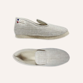 Charentaises en lin pour homme Horus par la marque Les Chaussons de Bébert et Nonore Les Chaussons de Bébert et Nonore - Charentaises en lin pour homme Horus