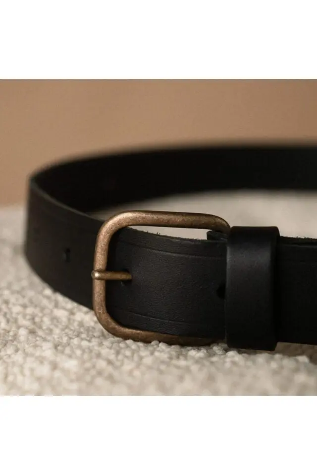 Le t-shirt Propre - La ceinture en cuir français – Noir