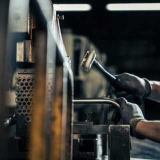 Navailles - atelier de fabrication de fauteuils et chaises de bureau