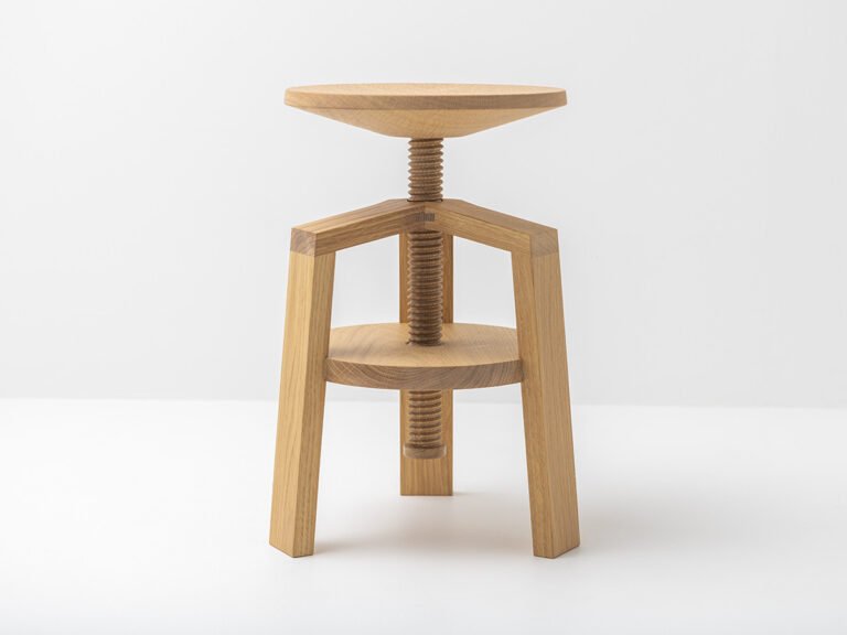 Delavelle - Tabourets à vis en bois - Clock en chêne 40-55 et 55-70 cm