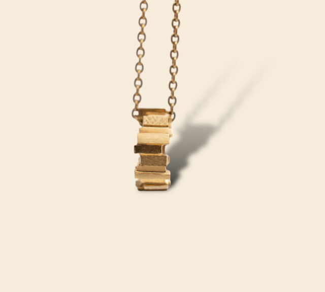 file 14 Naya Jewelry - Pendentif New York Vermeil