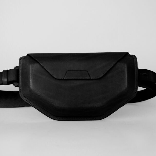 maroquinerie francaise sacoche mains d oeuvre Mains d'Œuvre - Hegoa / noir