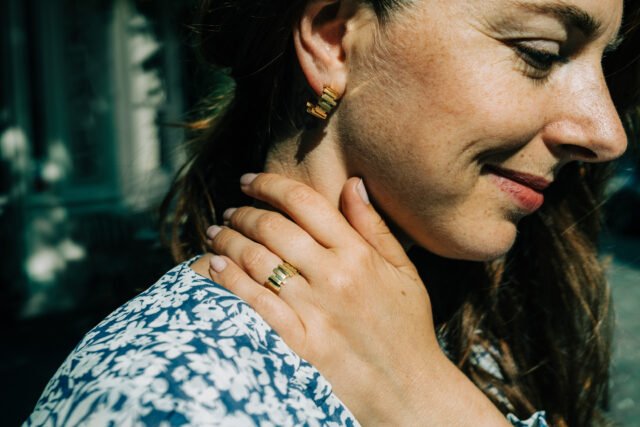 Naya Jewelry - Petites créoles Vermeil