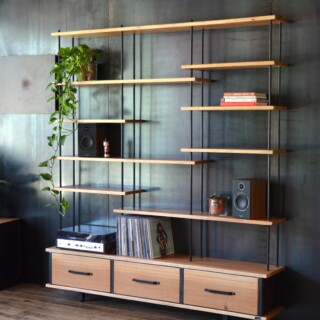 Bibliothèque en bois et métal pour Livres et Vinyles sur-mesure Bellona par Micheli Design