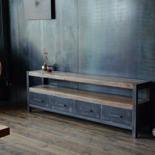 Meuble tv industriel bois brut massif Juventas par Micheli Design