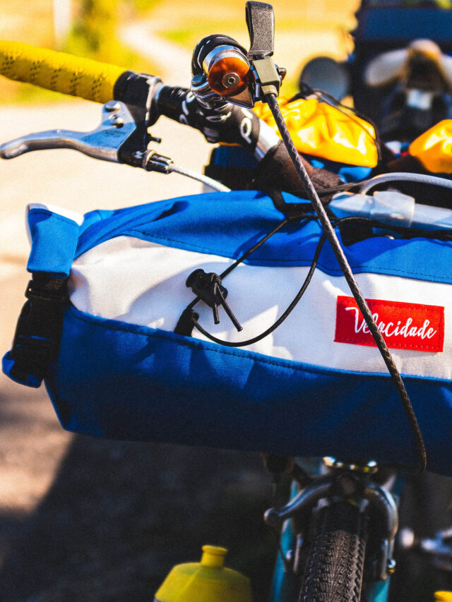 Sacoche bikepacking de guidon Grizzli • Atelier Velocidade - Sacoches et bagagerie pour vélo