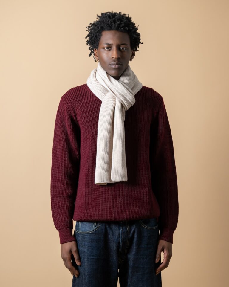 Pull Vasken col rond bordeaux avec écharpe Loris écru