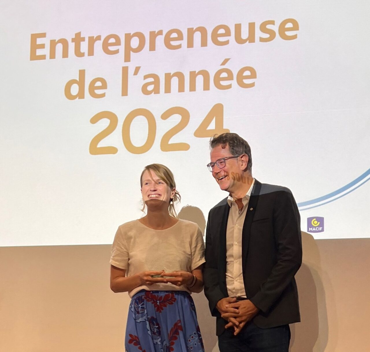 Prix de l'entrepreneuse de l'année 2024 Service France Garanti