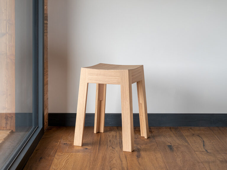 Delavelle - Petit Tabouret en Bois de Chêne - Mini Wak