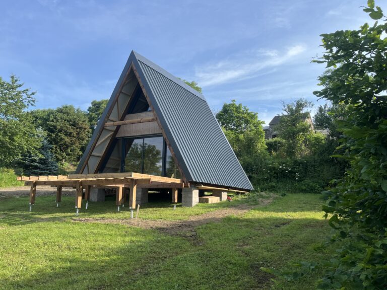 Tipi francais chalet triangulaire Tipi francais chalet triangulaire