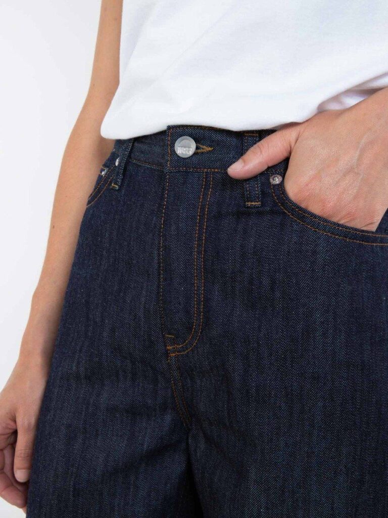 1083 - JEANS 2ND CHOIX LARGE 206H100 % coton bio superdenim indigo brut