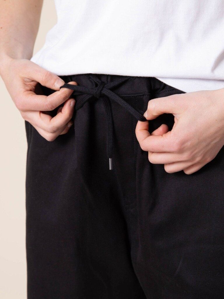 1083 - JOGGJEANS CAROTTE 222N coton bio microdenim doubleflex uni noir