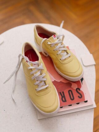SNEAKERS 902 cuir jaune pastel Unisexe par la marque 1083 1083 - SNEAKERS 902 cuir jaune pastel Unisexe