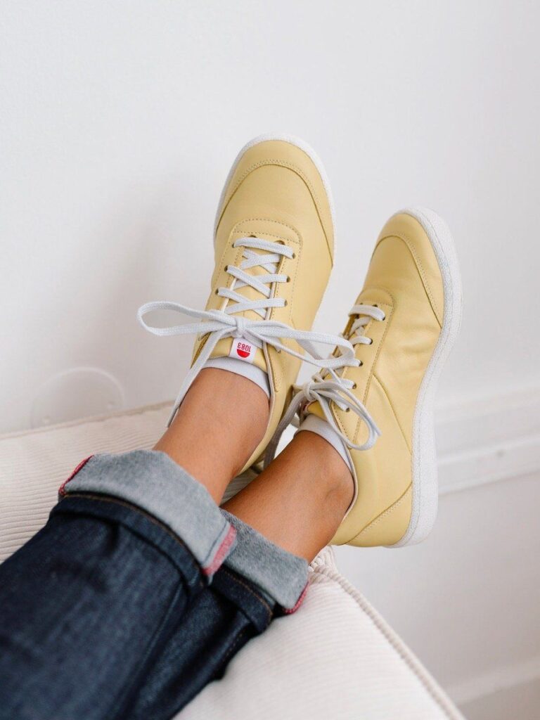 1083 - SNEAKERS 902 cuir jaune pastel Unisexe