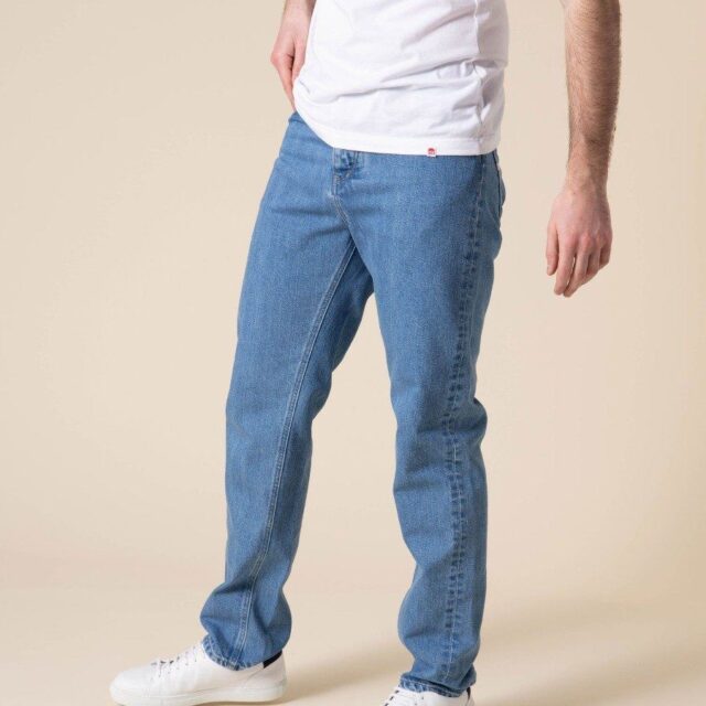1083 - JEANS DROIT 101N DELAVE coton bio superdenim indigo clair Homme