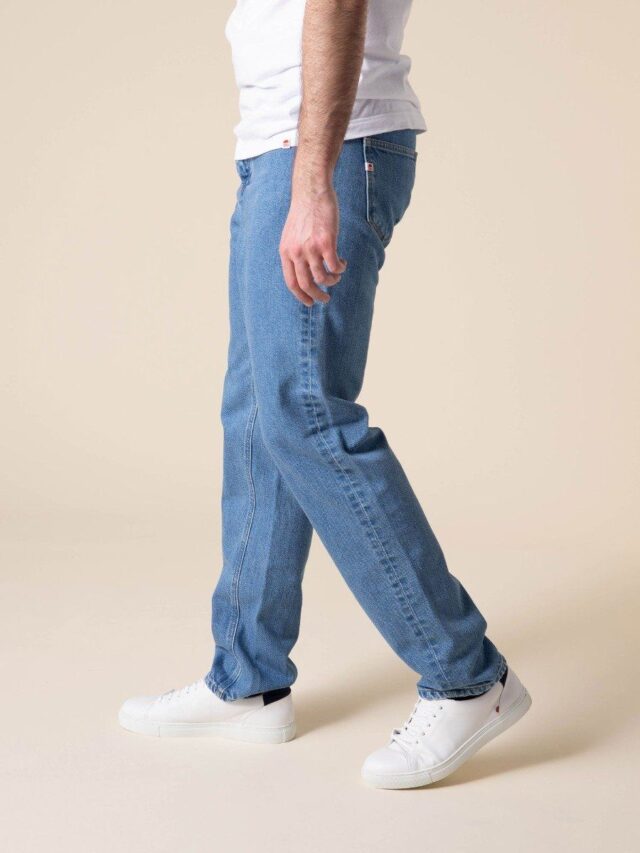 1083 - JEANS DROIT 101N DELAVE coton bio superdenim indigo clair Homme