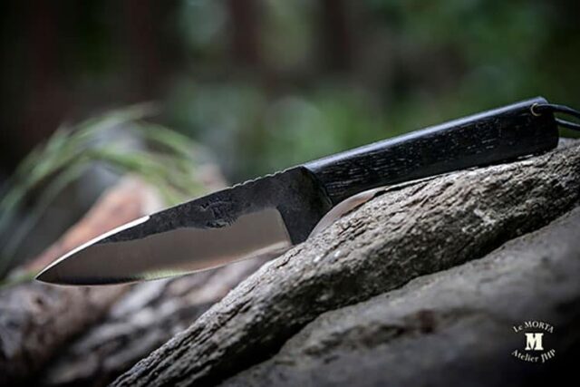 Couteaux Morta - Couteau fixe Brut de forge compact Sans Ivoire Sans Liseré Bleu Sans fourreau en cuir