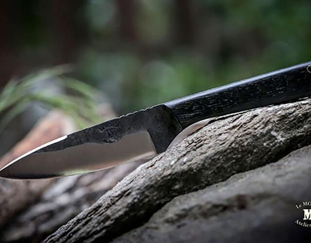 Couteaux Morta - Couteau fixe Brut de forge compact Sans Ivoire Sans Liseré Bleu Sans fourreau en cuir