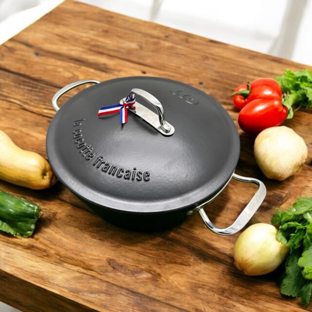 La 1ere cocotte aux poignées qui ne montent pas en température La 1ere cocotte aux poignées qui ne montent pas en température