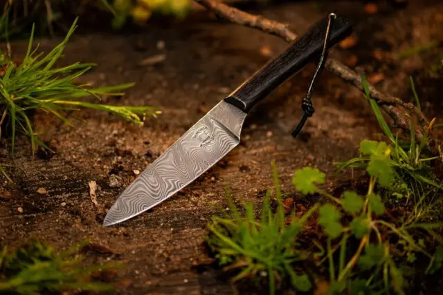 Couteaux Morta - Couteau fixe Damas compact