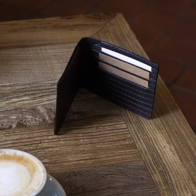 Saint-Lazare - Portefeuille vegan - lance à incendie noire