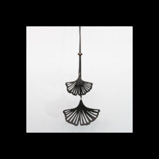 Sautoir ginkgo noir par la marque SAINT LAZARE SAINT LAZARE - Sautoir ginkgo noir