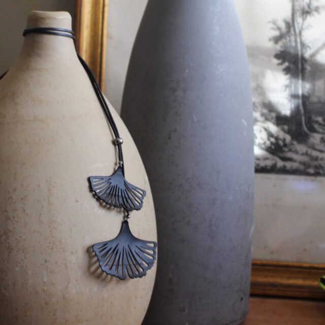 Saint-Lazare - Sautoir ginkgo noir